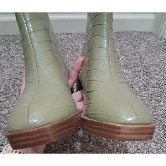 NEW! Women's Chinese Laundry Danica Olive Crocodile Platform Boot, Size 9.5M - Picture 6 of 10